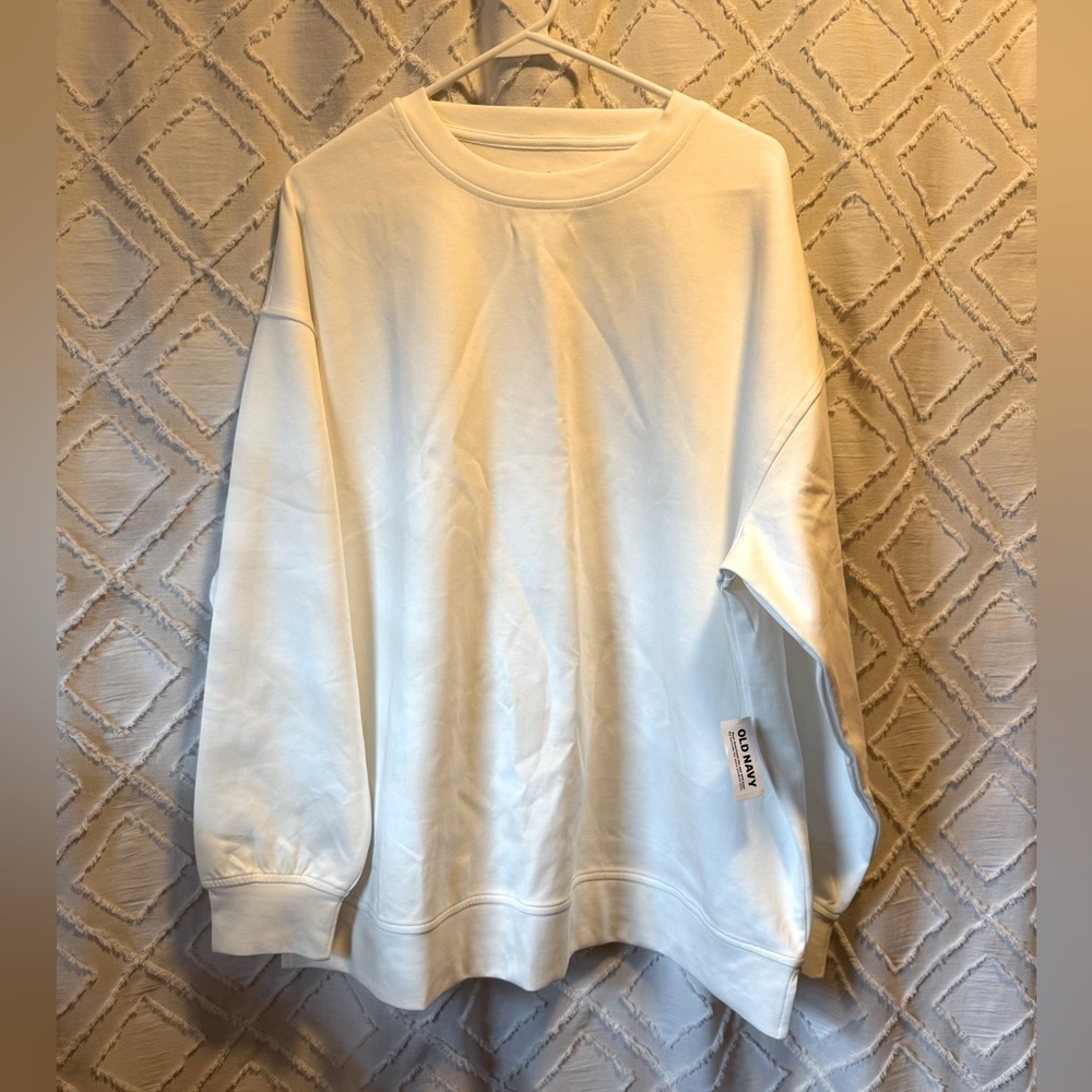 🆕🆕🆕 New with tags. Oversized large.